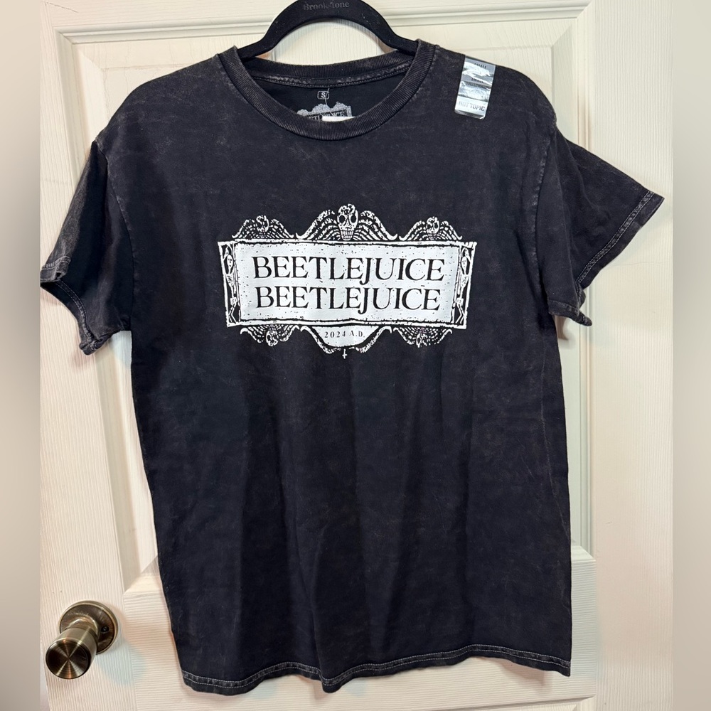 Beetlejuice Graphic T-Shirt Hot Topic Ripple Junction Unisex Size Small NWT